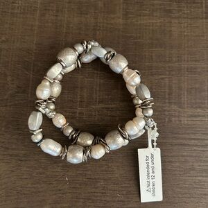 NWT Stretch Pearl and Silver-Tone Bead Bracelet Cream & Silver Metallic 2 Strand